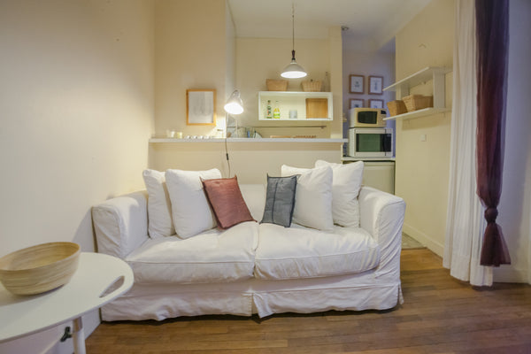 Welcome to your Parisian pied-à-terre in the famous trendy / cultural / historic Paris, France Place des Vosges - Saint Antoine lovely 1 bedroom Entire rental unit vacation rental 18045571