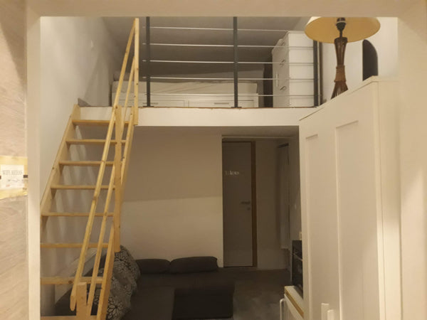 Flat de 18m2 avec Chambre en mezzanine nouvellement aménagé, SDE + Wc privé en r Brussels, Belgium HOMESWEETHOME  