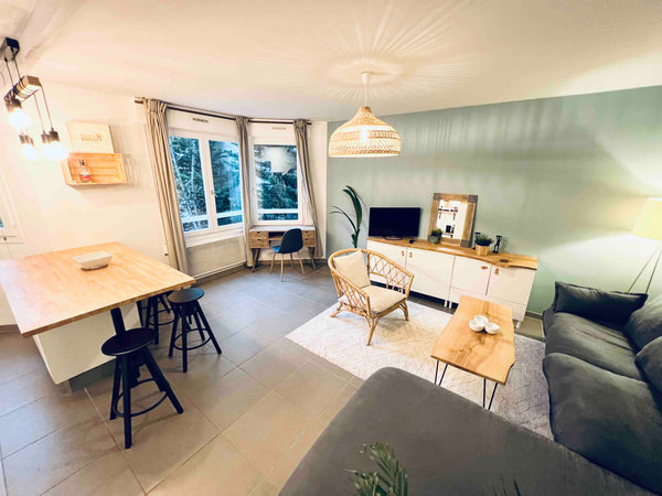 Au cœur du 7ème arrondissement, quartier en plein expansion<br /><br />Apparteme Lyon, France Nid Douillet Chic Hypercentre Entire rental unit vacation rental 52677927
