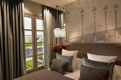 Wonderful room in 4**** Hotel La Lanterne, in the heart of the Quartier Latin in Paris, France Serene Garden room in the lively Center of Paris with swimming pool access Room in boutique hotel vacation rental 28602919