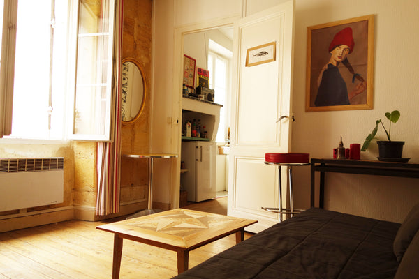 L'appartement est situé dans le quartier Saint-Michel en plein centre de Bordeau Bordeaux, France T2 Centre de Bordeaux Entire rental unit vacation rental 5994397