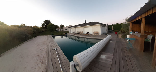 Ce logement familial est à moins de 200m de tous les commerces et transports et  Bordeaux, France Maison moderne avec grande piscine Entire home vacation rental 612965364267039546