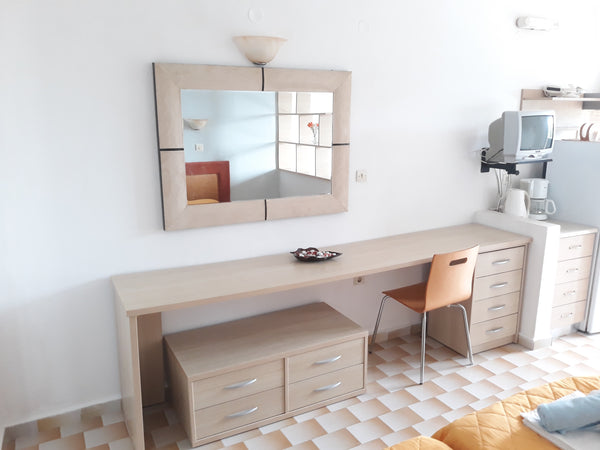 FREE Private gated parking area.A quiet 1st floor studio 100m away from the beac Greece 6 ✽Rosetta ✽One minute walk from the beach☀ Entire rental unit vacation rental 25228353