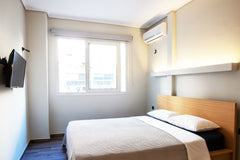 Fully renovated, bright studio 35sqm, 3rd floor, in a very central location, opp GR National Theater studios 5@5min historic center Entire condo vacation rental 594018356505047871