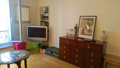 Cet appartement de 40m2 au 1er étage  d'un petit immeuble est situé à 20 min de  Carencro, LA 20 mn à pied de l' Arc de triomphe minimum 3 nuits Entire rental unit vacation rental 4963364