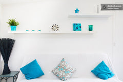 Maison indépendante de 35m² dans notre jardin, au calme avec une grande terrasse Bordeaux, France Maison indépendante avec grande terrasse. Entire guesthouse vacation rental 1027726