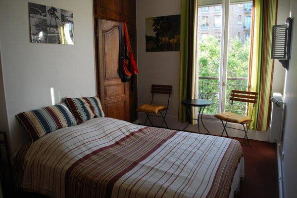 Paris Porte Dorée, 50m from metro line 8<br />Nice room with double bed in my ow Paris, France Nice room Paris 12 Private room in rental unit vacation rental 1445727
