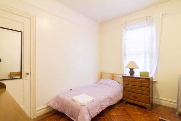 New York, NY Rental unit in Brooklyn · ★4.42 · 1 bedroom · 1 bed · 1 shared bath Private room in rental unit vacation rental 1785942