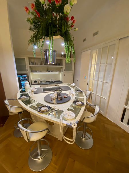 Vychutnej si stylový zážitek z ubytování v centru dění. Nový stylově vybavený dv  Apartman Vecchia Marina Praga s terasou Entire condo vacation rental 53903615