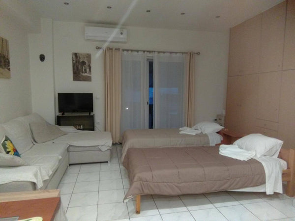 Studio dans quartier calme a 2minute de la plage a 10 minute du port de Chania e Chania, Greece Chania studio Beach View Entire rental unit vacation rental 21466870