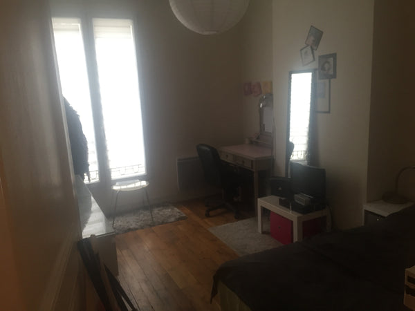 A proximité de commerces, desservi par les lignes 12 (Convention ou Vaugirard),  Paris, France Chambre dans colocation Private room in rental unit vacation rental 11155018