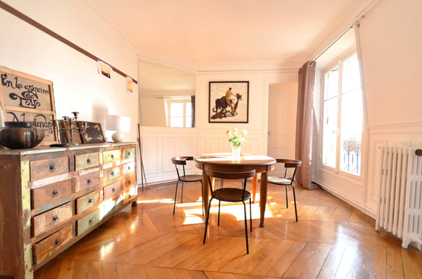 Unique is not too much: from the flat you will have a 360° view all over Montmar Paris, France Views, 6 rooms, 120m2 : large, bright & beautiful! Entire rental unit vacation rental 352851