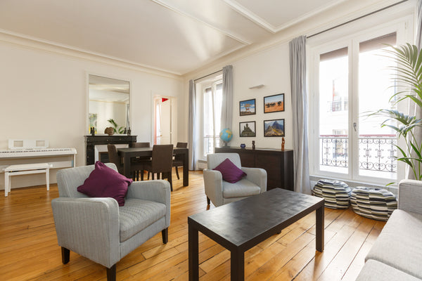 Charming haussmannian flat in Montmartre located on a quiet street (while being  Pully, Switzerland Flat in Montmartre Entire rental unit vacation rental 4529822