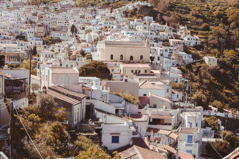 Χαλαρώστε με όλη την οικογένεια ή τους φιλους σε αυτόν τον ήσυχο χώρο διαμονής,   House above the castle Cycladic home vacation rental 616484655304132524