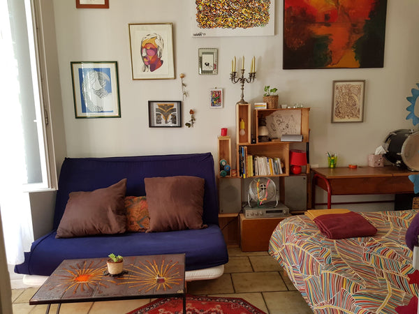 Appartement très confortable er lumineux dans un quartier fleuri et très calme.< Bordeaux, France Petit appartement cosy à 2 min à pied de la gare Entire rental unit vacation rental 26166289