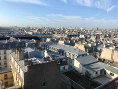 Superbe appartement lumineux, au 10eme étage offrant une vue sur les toits de Pa Paris, France Grand appartement lumineux proche République Entire rental unit vacation rental 23429853