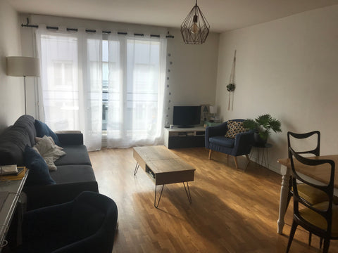 Bel appartement T3 de 70m2 très lumineux avec une beau balcon de 10m2. <br />2 c Lyon, France Appartement lumineux Part-Dieu, Balcon et parking Entire rental unit vacation rental 39840365