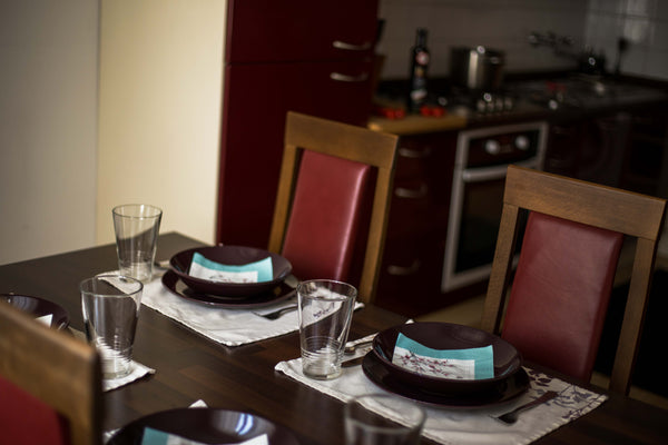 Sauberes Zimmer in Wien Favoriten. Nähe Reumannplatz. U1 Anbindung, Straßenbahn  Vienna, Austria Geräumiges Zimmer in Wien Favoriten ink. Breakfast Private room in rental unit vacation rental 23637387