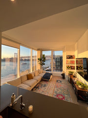 Welcome to what many consider the best view of Manhattan! Only one block away fr New York, NY Rental unit in Brooklyn · 2 bedrooms · 2 beds · 2 baths Entire rental unit vacation rental 994345635201993836