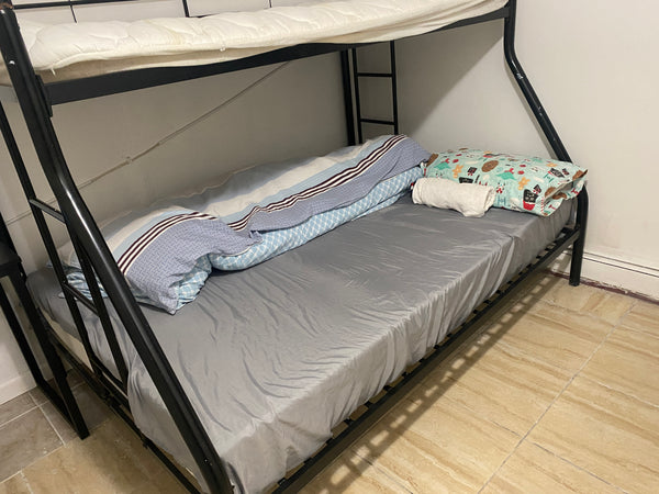 Keep it simple at this peaceful and centrally-located place. <br />Bunkbed share Edison, NJ Rental unit in Flushing · ★4.13 · 1 bedroom · 1 bed · 1 shared bath Shared room in rental unit vacation rental 783598650982737063