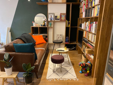 Appartement de 60m rénové et tout équipé dans un style arty et contemporain avec Lyon, France Grand T2 Cosy & Arty dans joli immeuble lyonnais Entire rental unit vacation rental 48177981