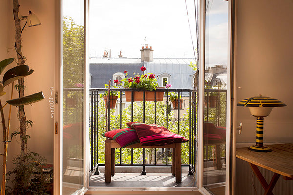 Charming roof-top studio, perfect for a couple visiting Paris. Ideally located b Paris, France Paris, sunny roof-top apartment Private room in guest suite vacation rental 1146736