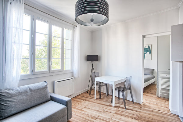 L' appartement vous charmera par son côté chaleureux (parquet massif, ambiance c Villeurbanne, France Cosy et calme, très propre, bon emplacement Entire condo vacation rental 27431494