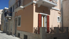Brand new, bright, one-room apartment on the ground floor (35 m²), accommodating Ermoupoli, Greece STUDIO ARITI 1 Entire rental unit vacation rental 19746407