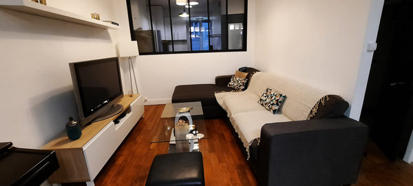 This charming flat is located on the third floor of an old building with an inne Lyon, France Lyon presqu'île: Charmant et authentique Entire rental unit vacation rental 53439641