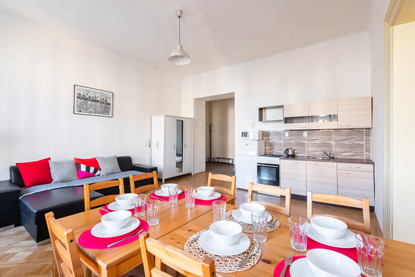 Wonderful opportunity to stay in our lovely centrally located apartment. Tulip A  Tulip Apartment Entire rental unit vacation rental 34800313