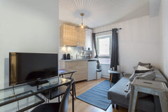 Bienvenue dans ce cocon douillet, l'entrée des artistes !<br />Idéal pour un voy Lyon, France Cocon douillet,l'entrée des artistes,avec parking Entire rental unit vacation rental 22047047