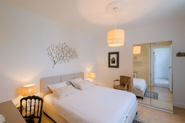 Bienvenue dans les Suites dAliénor. <br />La Suite Acanthe est une jolie maison  Bordeaux, France Suites d'Aliénor,  Suite Acanthe maison et jardin Entire townhouse vacation rental 51506391
