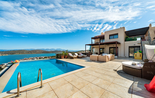 Villa THALIA is ideally located in the fishing village of Plaka, the most sophis Moscow, Russia Luxury villa Thalia Entire villa vacation rental 34773180