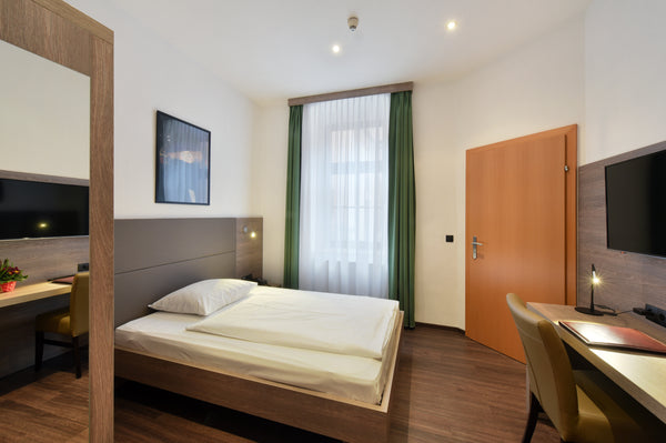 Whatever your plans for Vienna: whether you are travelling on business or for pl  Single Room | Hotel Lucia Room in hotel vacation rental 53486625