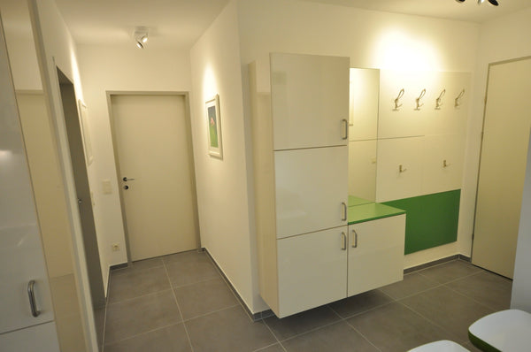 Das schicke Appartment ist mit einem Schlafzimmer , Wohnzimmer , kleine Küche, W  Sonnige Cottage-Wohnung im noblen Döblinger Villenviertel Entire rental unit vacation rental 28099013