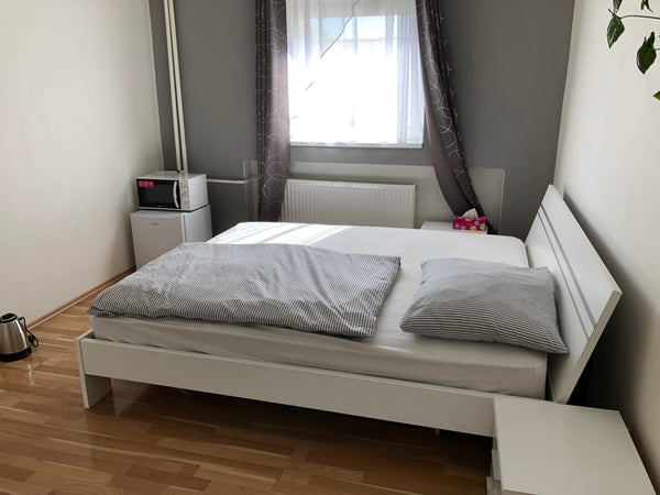 The way to the city center takes 10 minutes by car.The way to the city center ta Zdiby, Czechia Homestay U Hanky Private room in home vacation rental 26246850