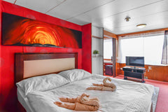 Ubytování je v nadstandardním dvoulůžkový pokoji (kajutě) s klimatizací, miniled Prague, Czechia Apartmán Private room in boat vacation rental 52179521