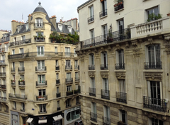 Hi !I'm looking for a sympathic foreign flamate at the end of may!The appartemen Paris, France FRIENDLY FLAT NEAR MONTMARTRE :) Private room in rental unit vacation rental 6295110