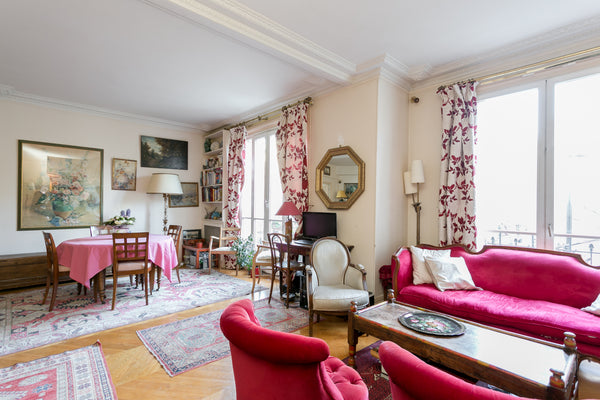 This typical parisian apartment is situated in a calm neighborhood in Paris.<br  Paris, France Private Bedroom in an Flat PARIS 75016-shared flat Private room in rental unit vacation rental 9588258