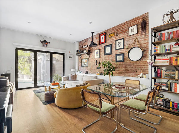 Welcome to our two bedroom luxurious apartment with a private spacious backyard  New York, NY Rental unit in Brooklyn · 2 bedrooms · 2 beds · 2 baths Private room in rental unit vacation rental 979006571228615807