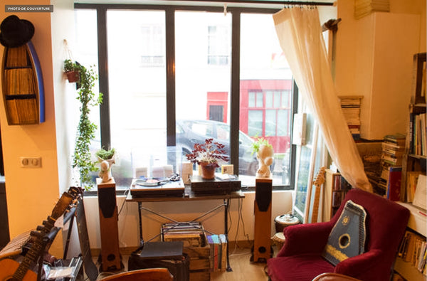 Véritable ancienne boutique transformée en appartement en plein coeur de Montmar Paris, France Appartement atypique en plein Montmartre Entire rental unit vacation rental 18086115