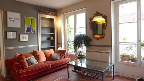 SHORT and LONG TERM. <br />Apartment is a large very brigh two rooms on the 4th  Paris, France Large appartement cosy and bright Entire rental unit vacation rental 4254958