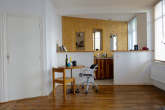 Grand studio très calme (35 m2) pour 2 personnes max. avec cuisine américaine éq Paris, France Studio très calme au Trocadéro / Tour Eiffel Entire rental unit vacation rental 6323893
