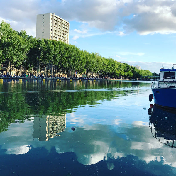 Small, cozy, one-room apartment on the 4th floor with no buildings on the opposi Paris, France Cozy apartment right next to the canal Entire rental unit vacation rental 15535247