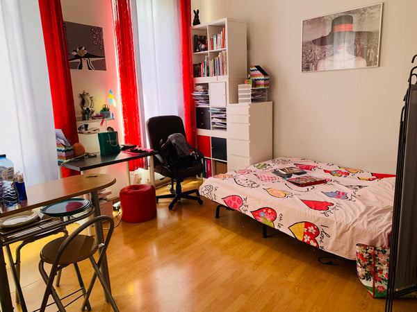 Un bel appartement cosy dans un quartier calme. <br />1 minute de la station de   Appartement 1 chambre ( salon + 1 chambre) Entire rental unit vacation rental 50543560