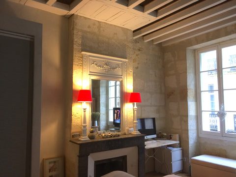 APPARTEMENT de STANDING à BORDEAUX  hyper centre 45m2 pour 2 personnes.<br />IDE Bordeaux, France Loft de standing 45m2 - Hyper Centre historique Entire rental unit vacation rental 18889134