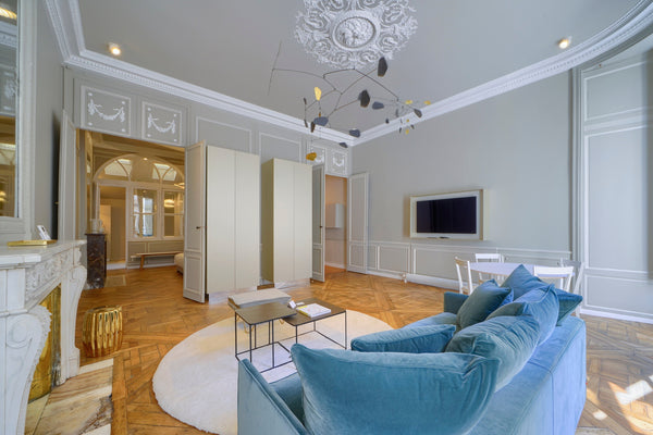 Le Paradoxe is a magnificent 80 m2 apartment located on the 1st floor of a beaut Rennes, France LE PARADOXE - Charming Apt in Downtown Bordeaux Entire rental unit vacation rental 50583273