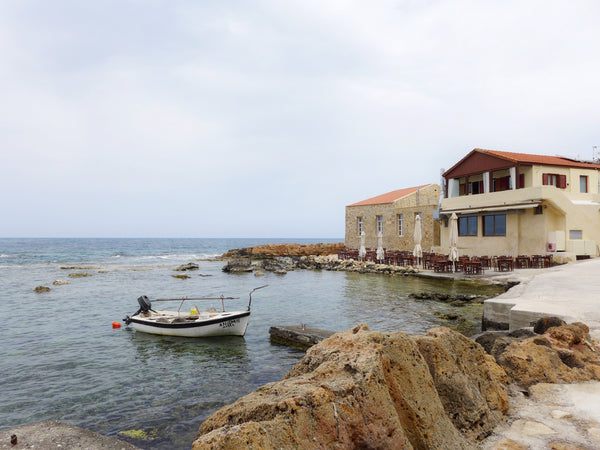 Newly renovated & fully equipped waterfront house, 4 bedrooms /3 WC<br />It can   ''Casa Casa'' Waterfront - Jacuzzi - Up to 7 pax Entire home vacation rental 614477810209912647