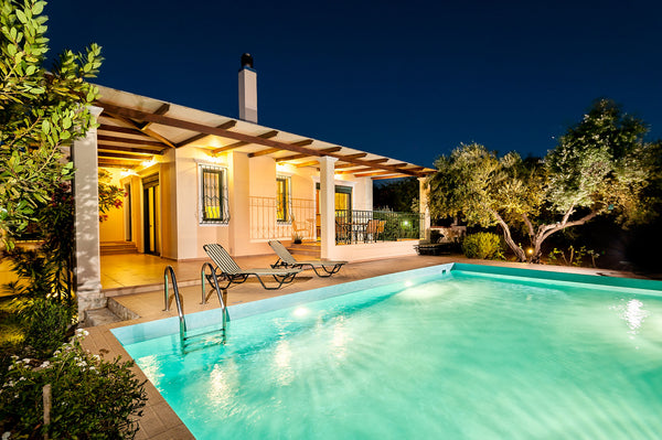 We welcome you to the beautifull town of Chania and in villa Marina and Vallia.< Chania, Greece villa Vallia-villa Marina Entire home vacation rental 9498431