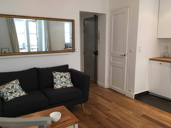 Appartement 32m2 refait à neuf, conçu pour une personne ou un couple.<br />Chamb Paris, France App. 1er étage / 2 pers / quartier épinettes Entire rental unit vacation rental 20079580